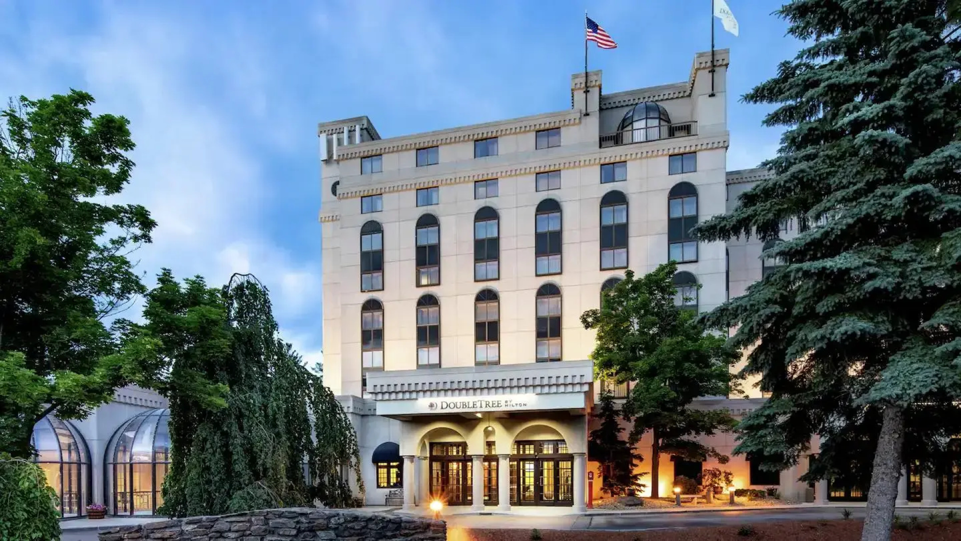 DoubleTree by Hilton Nashua