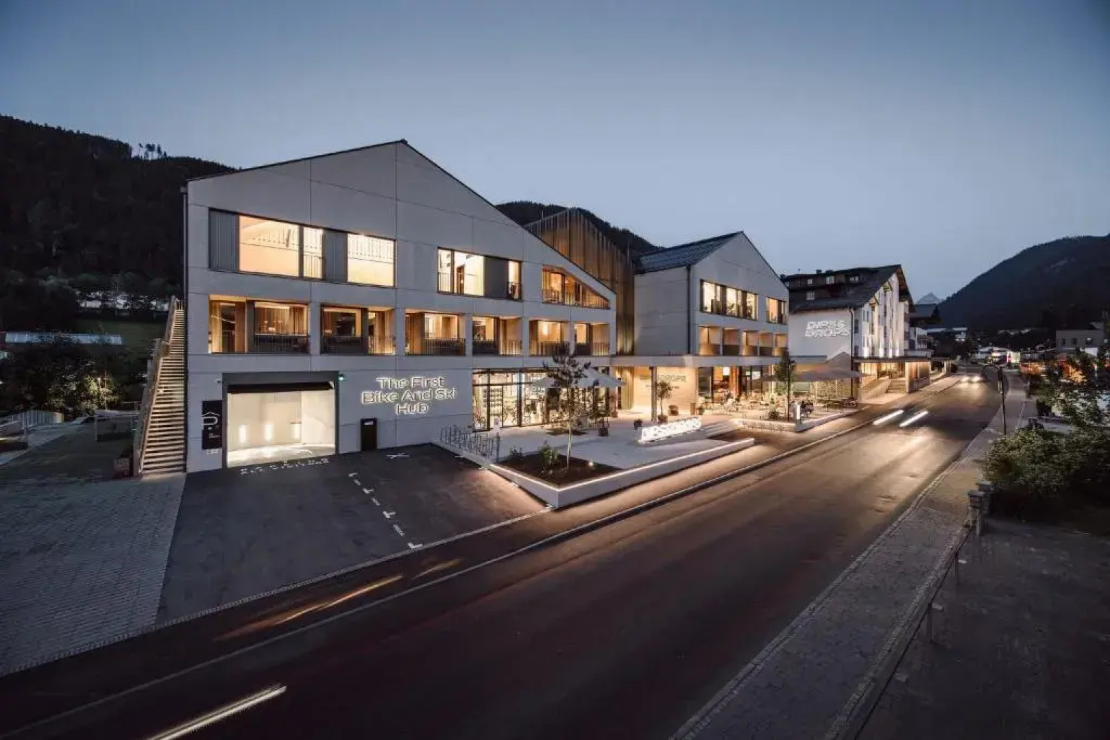 Dips&Drops – SUPERIOR HOTEL · SPORTS · SPA · RESTAURANTS