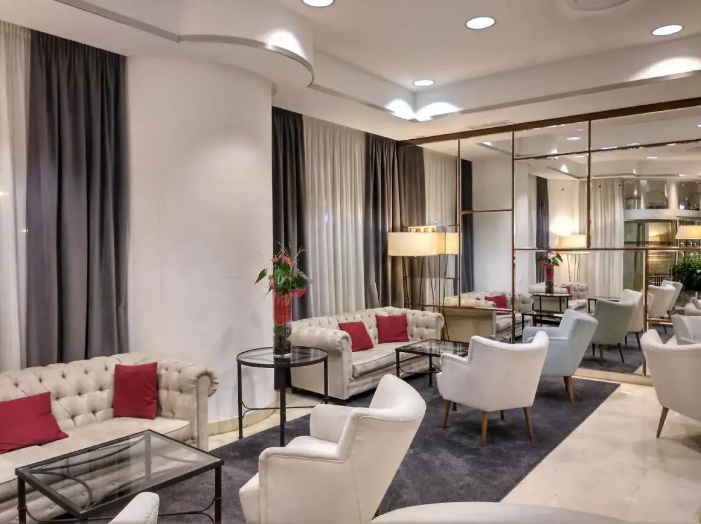 Hotel Gran Via