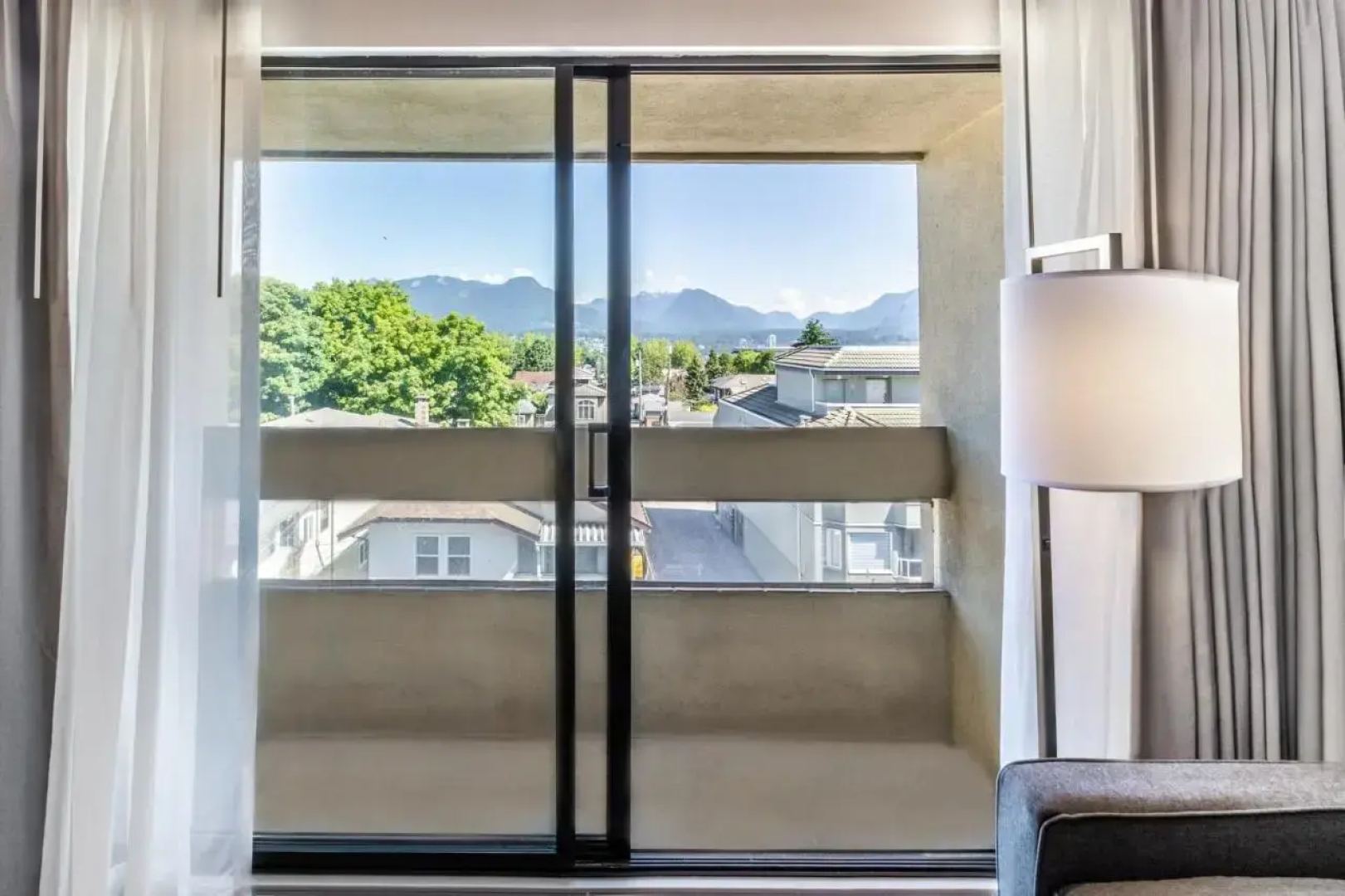 Atrium Hotel Vancouver