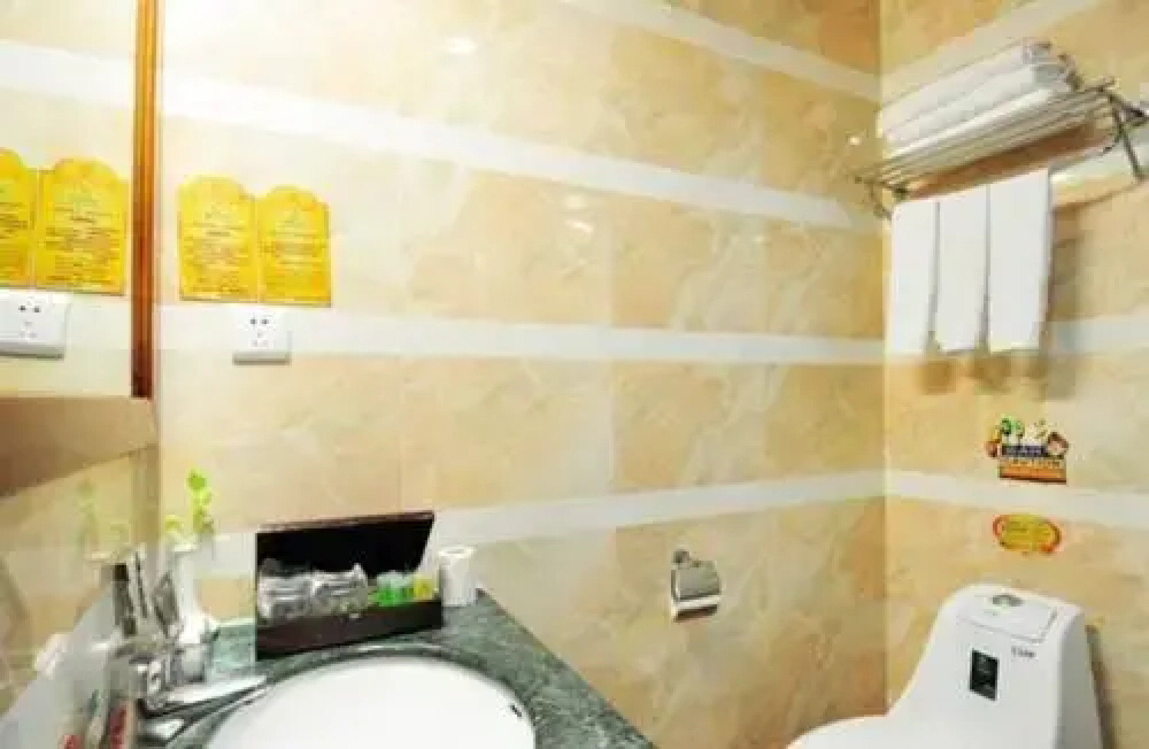 三亚黄金道大酒店