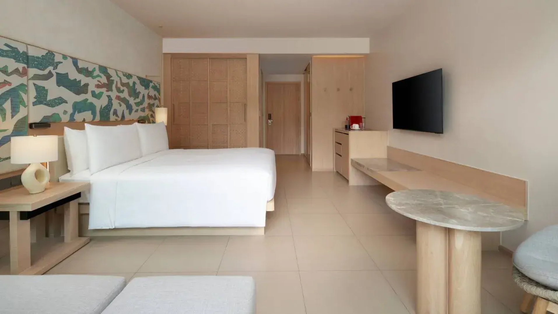 Le Méridien Phuket Mai Khao Beach Resort