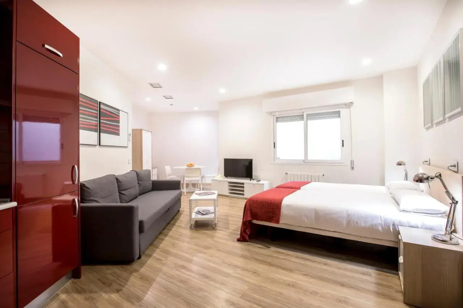 Mola! Suites