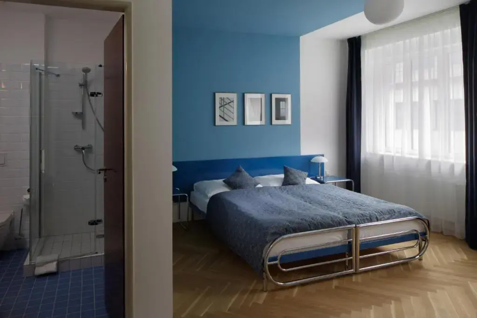 Axa Hotel