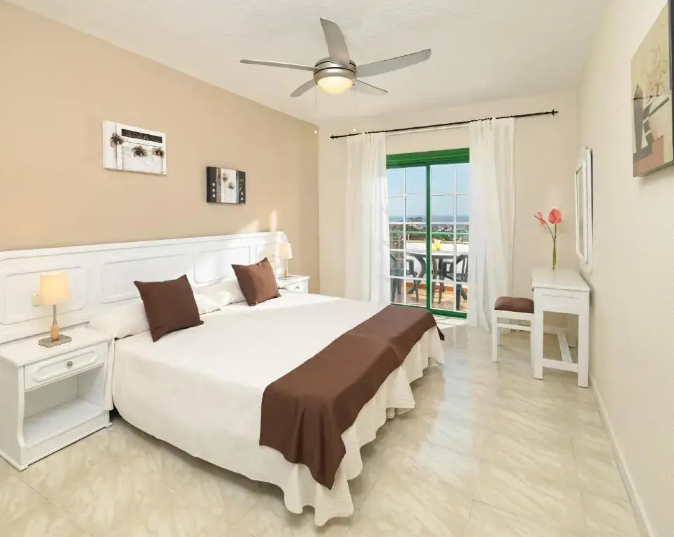 Regency Torviscas Apartments & Suites