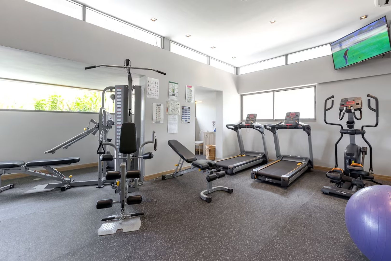 Отель Journeyhub Phuket Patong