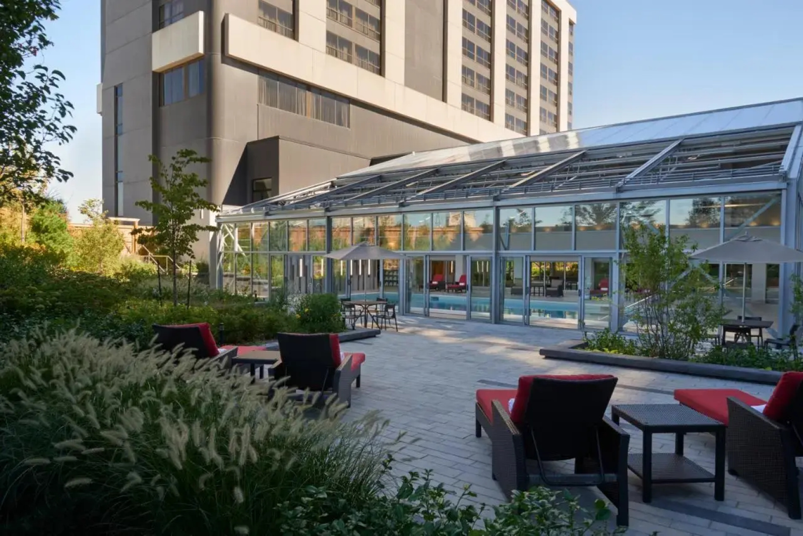 Hilton Toronto Airport Hotel & Suites