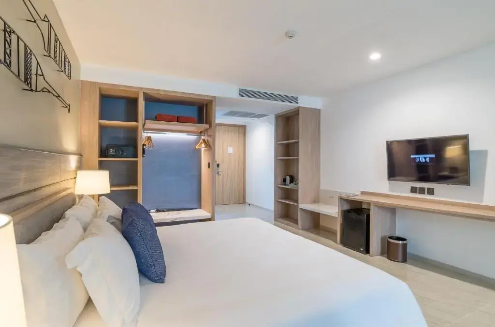 Отель Centara Ao Nang Beach Resort and Spa Krabi