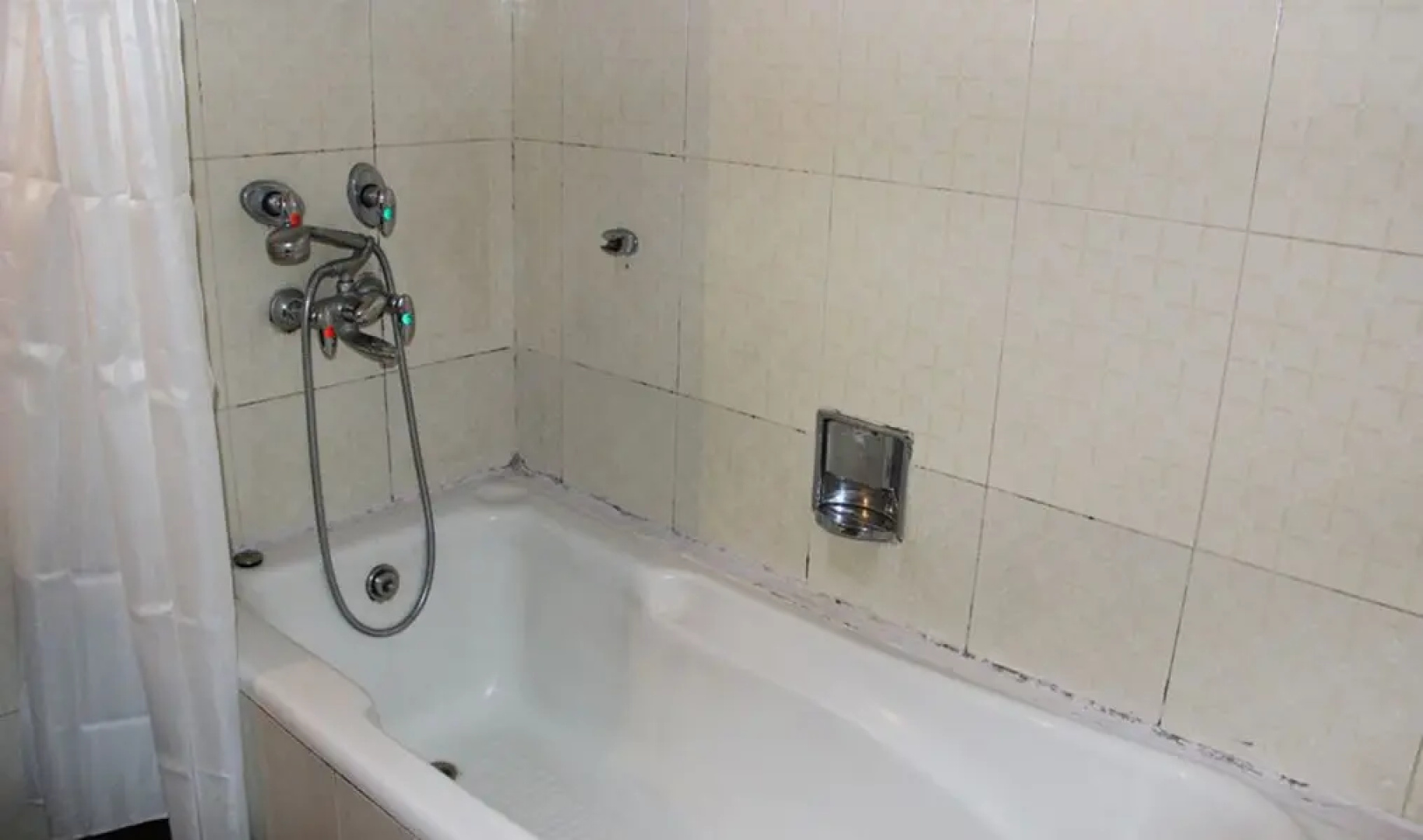 OYO Premium Sector 26 Madhya Marg
