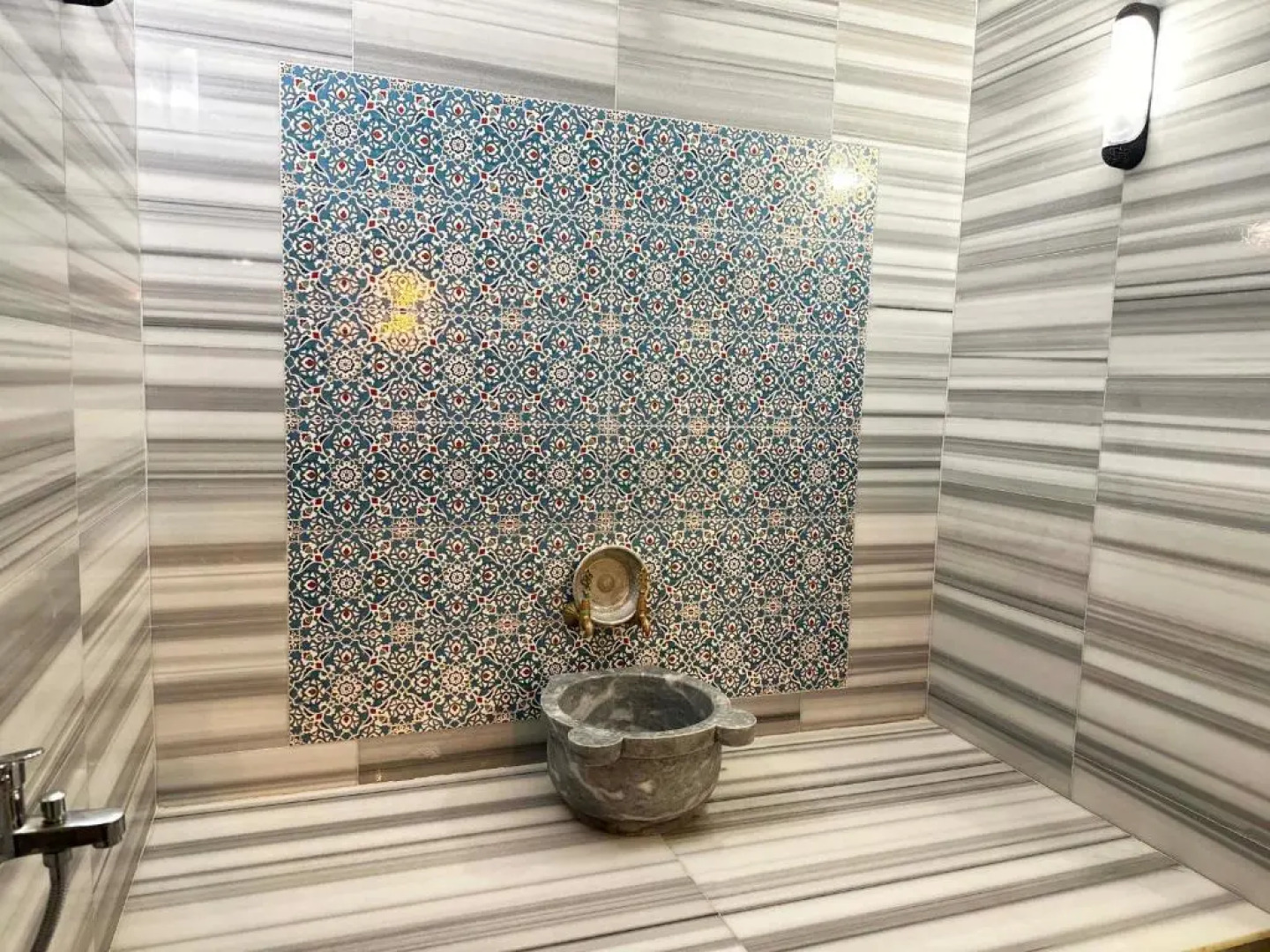 216 North Hotel & Wellness-Spa