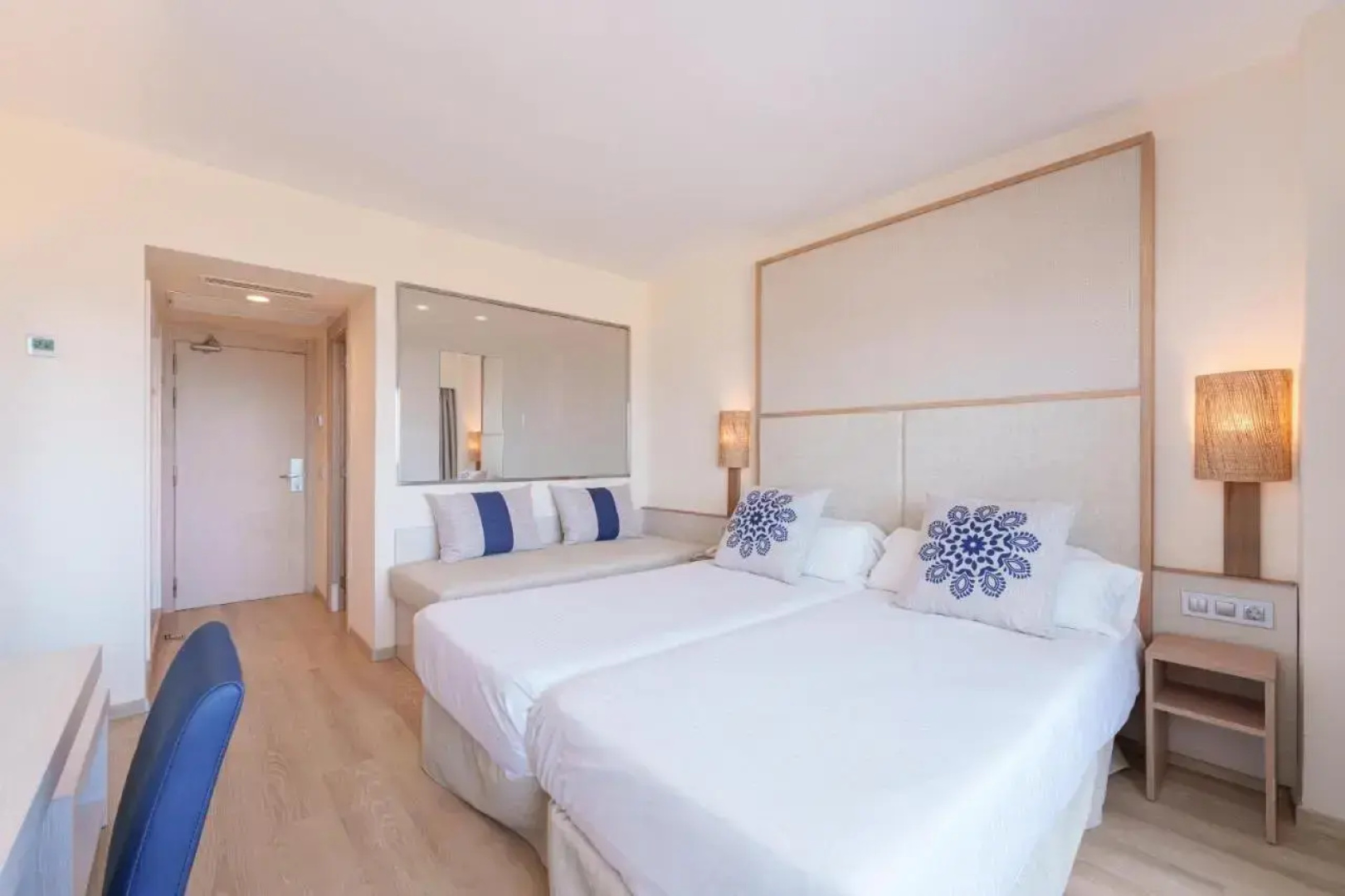 Курорт Caprice Janeiro Hotel & Spa