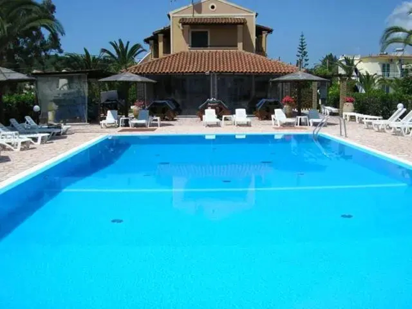 Lemon Lane Apartments