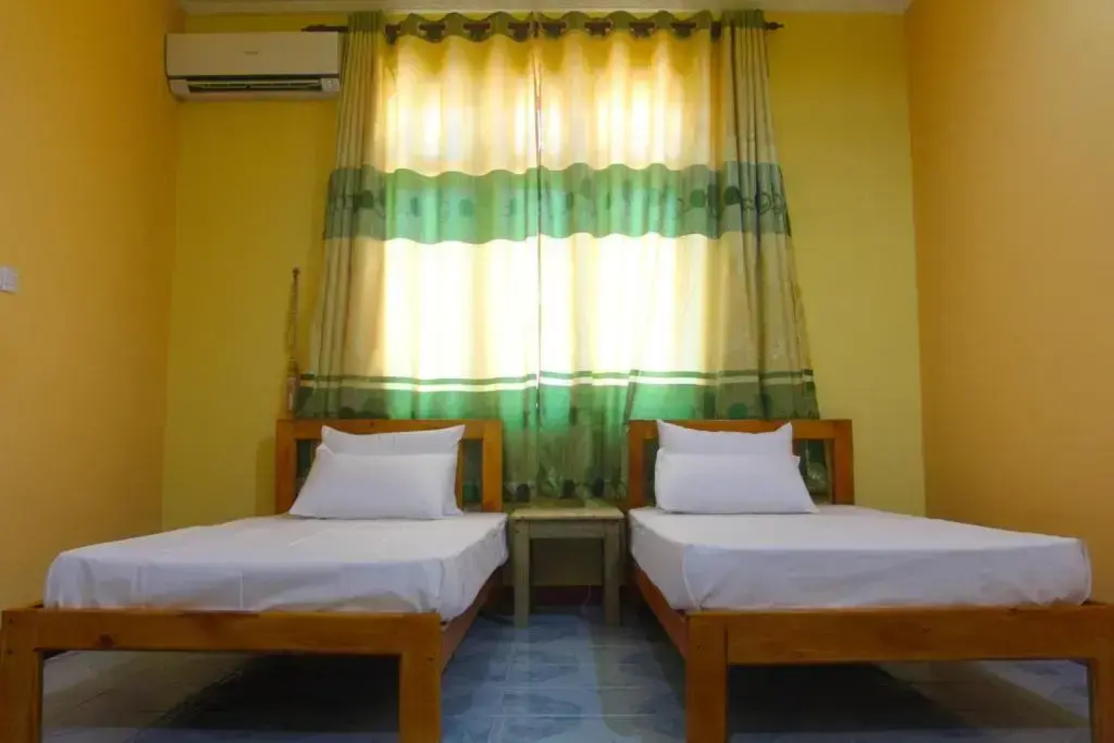 Отель Jail Break Surf Inn