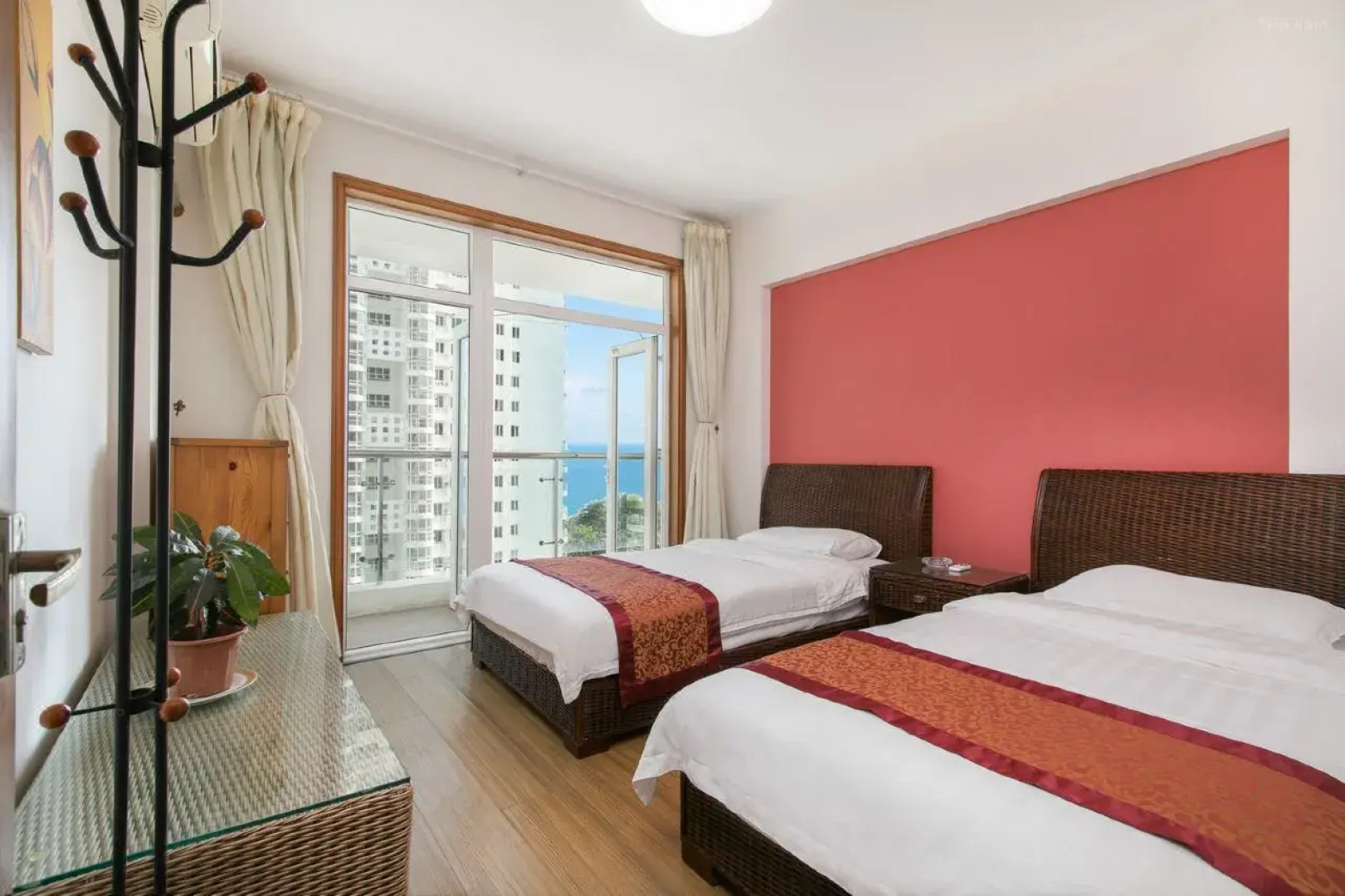 Sanya Hai Hua Apartment