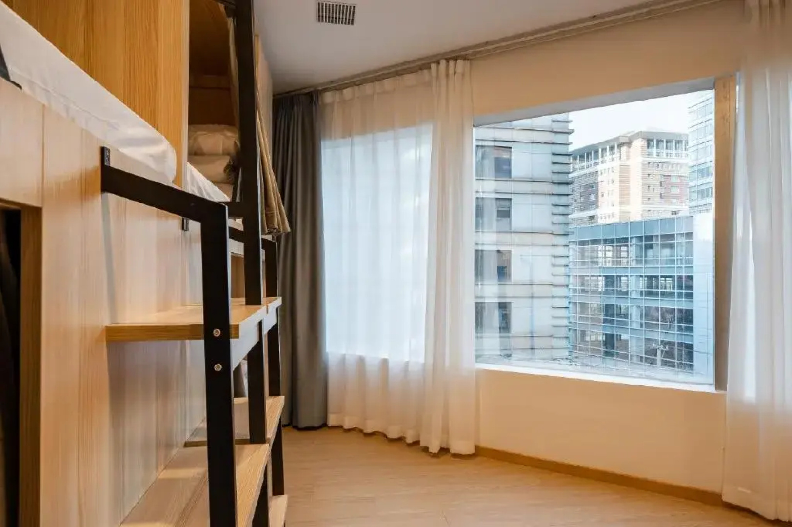 Dayin International Youth Hostel (Shanghai Nanjing East Road;People's Square;The Bund Branch)