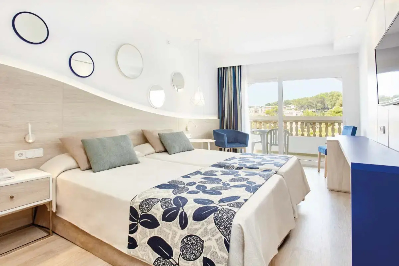 Universal Aparthotel Don Camilo