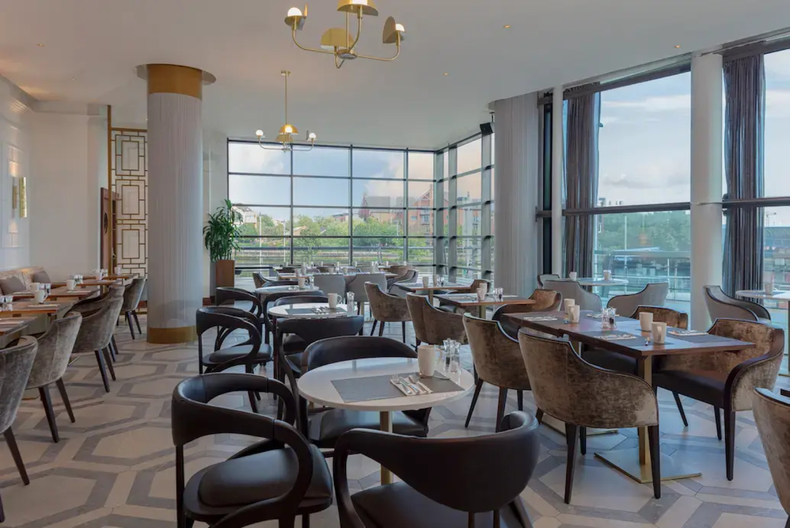 Отель Hilton Belfast