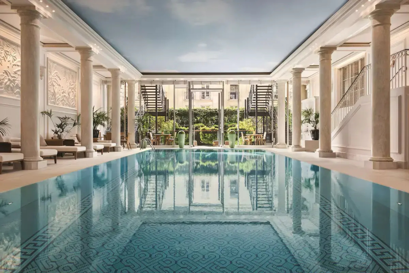 Отель Shangri-La Paris