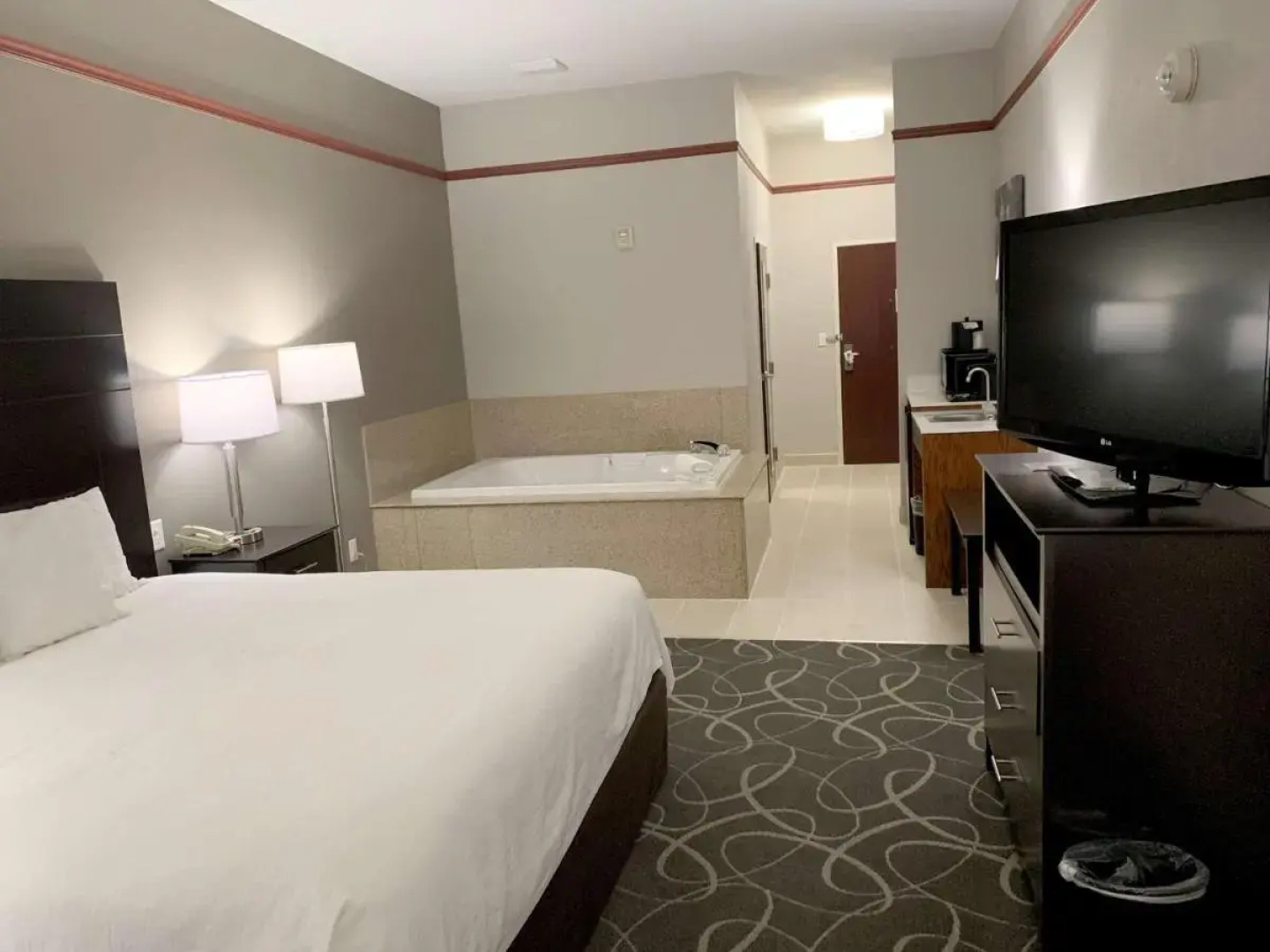 Best Western Limestone Inn & Suites