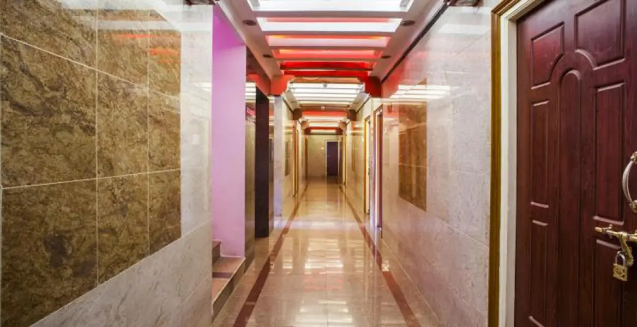 Hotel MCM Towers