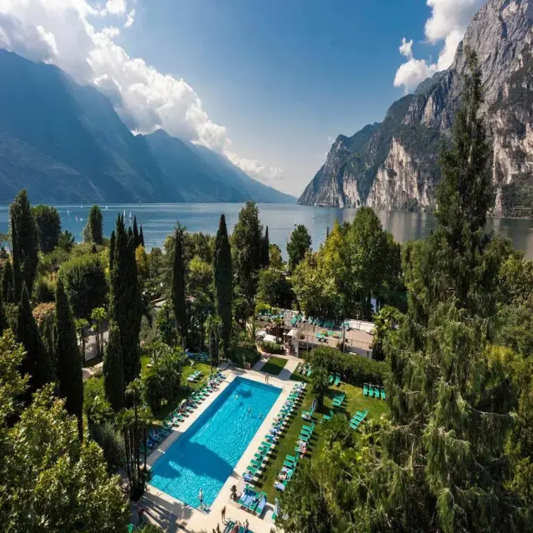 Курорт Du Lac et Du Parc Grand Resort