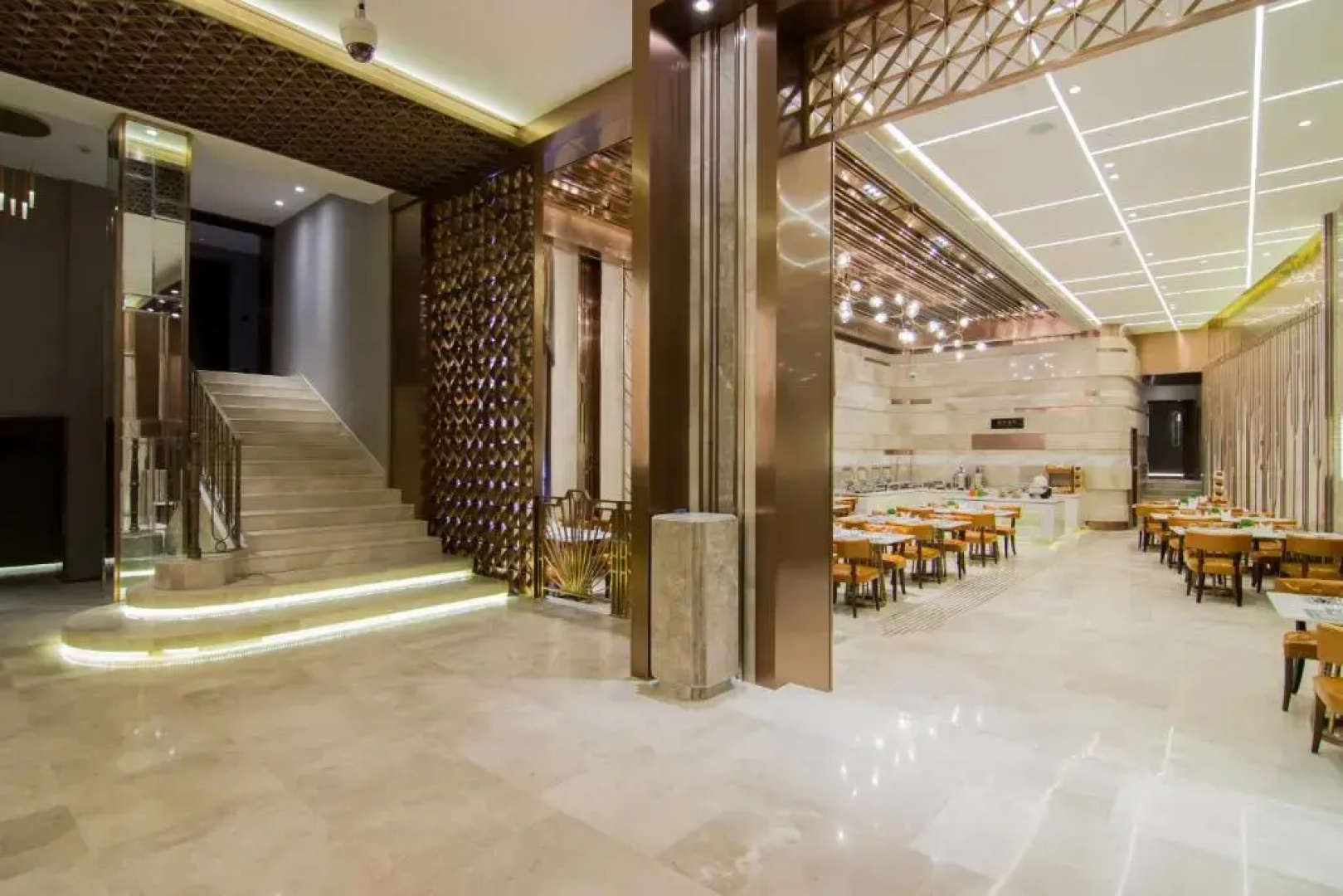 Yitel Premium Shanghai People Square Nanjing Road Pedestrian Street Shop