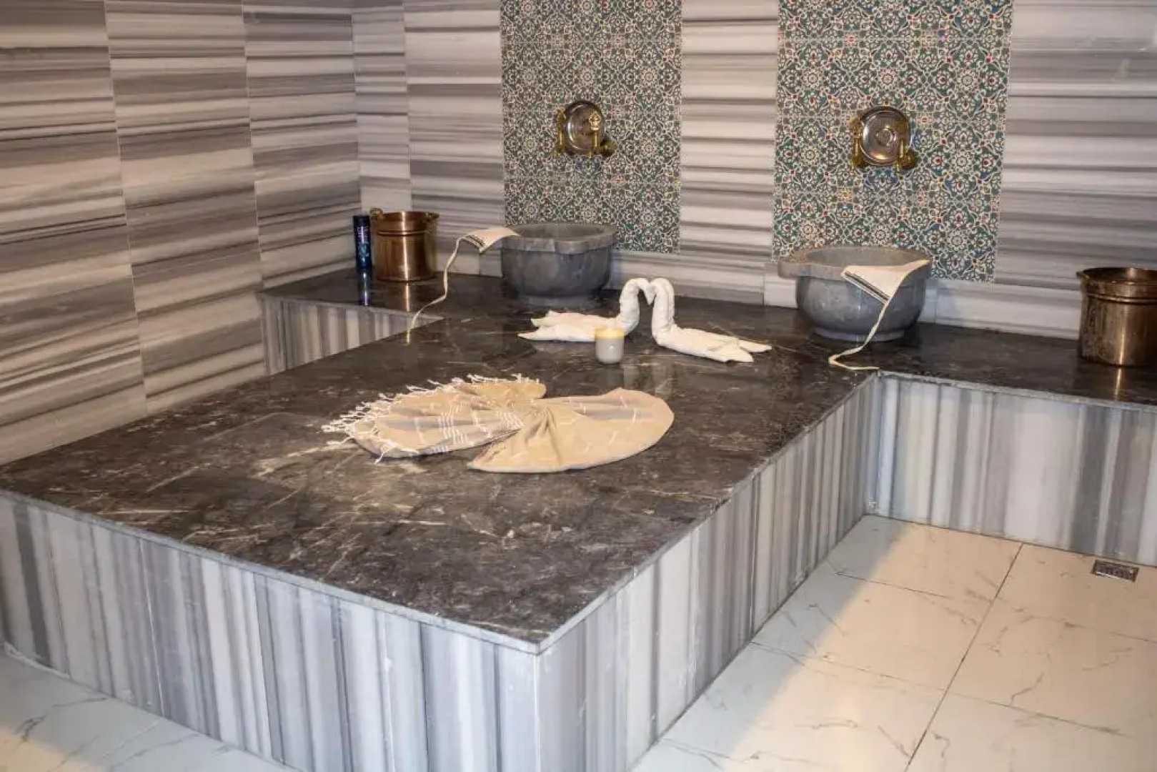 216 North Hotel & Wellness-Spa