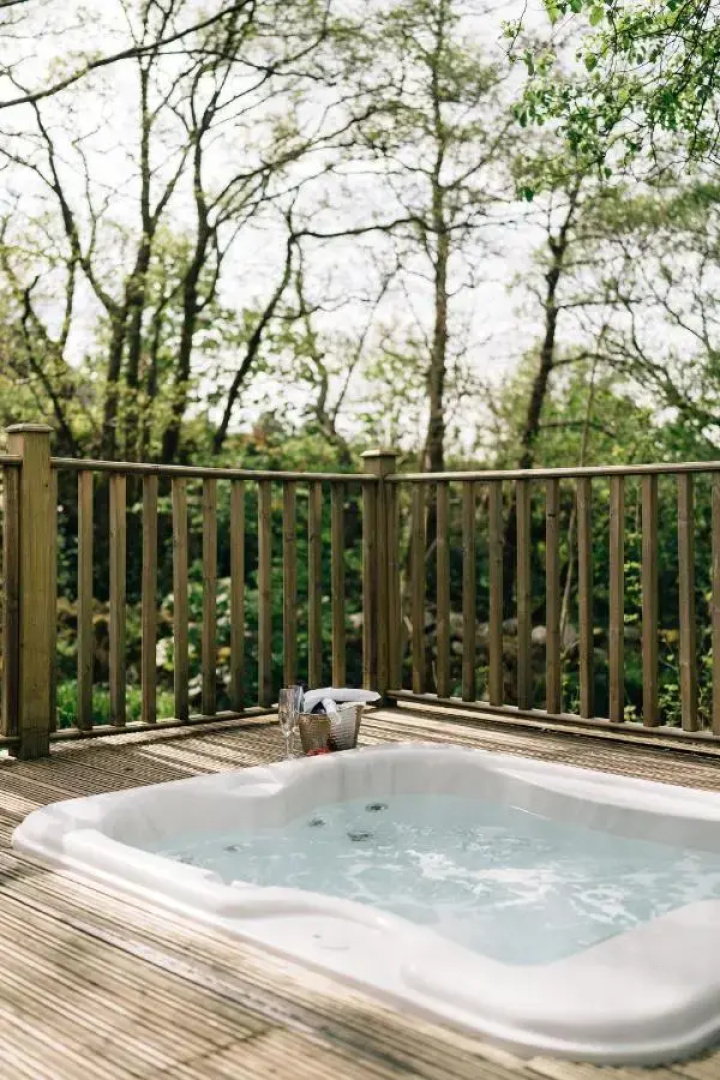 RiverBeds Lodges with Hot Tubs