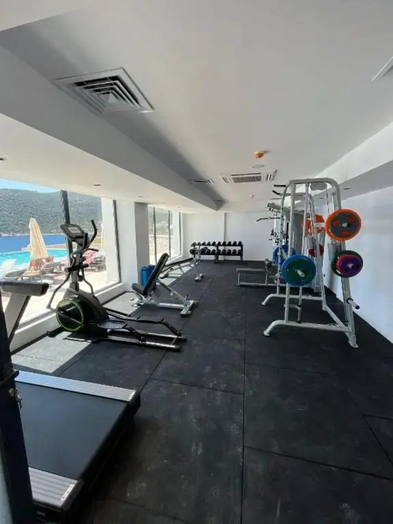 Lures Hotel