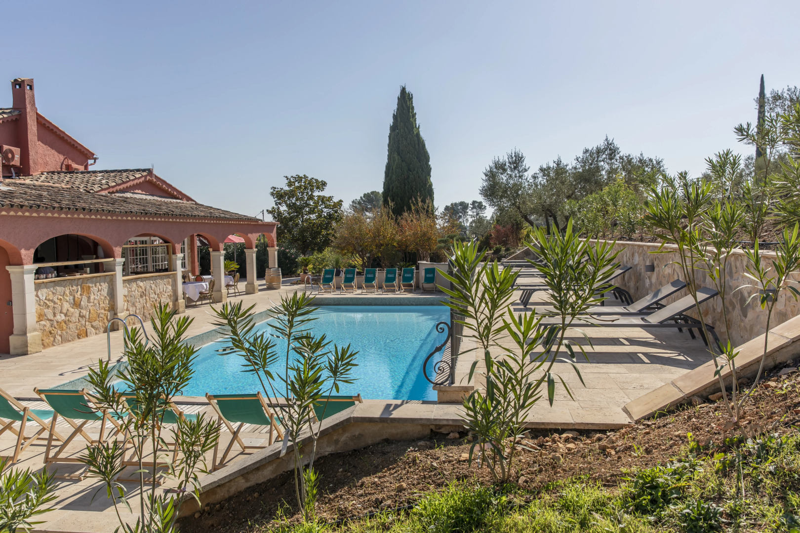 Domaine Rabiega - vineyard and boutique hotel