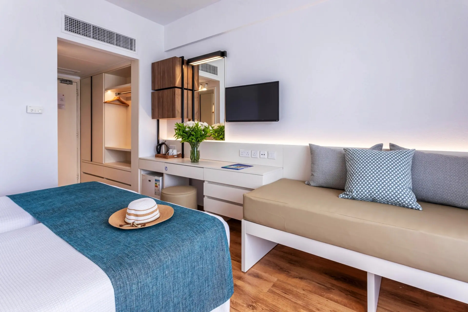 Louis Phaethon Beach