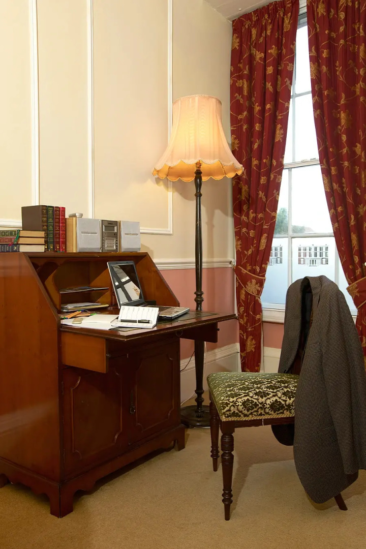 All Seasons Apartments