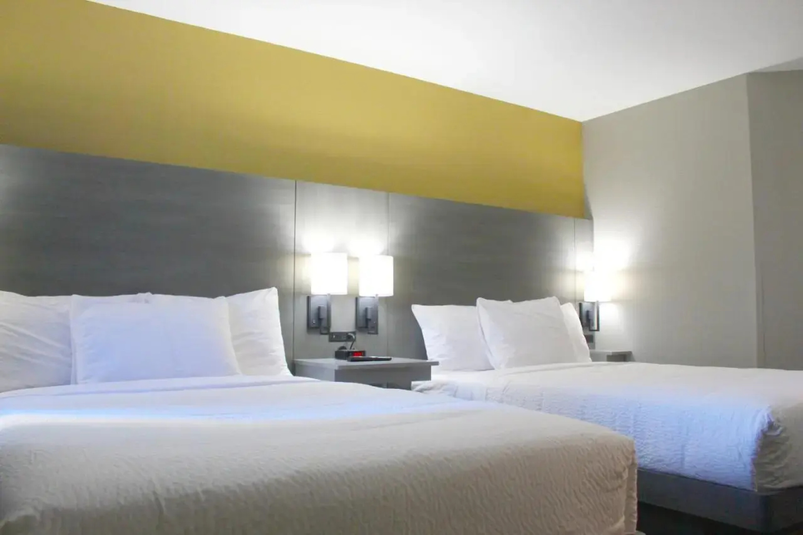 Days Inn by Wyndham Stony Plain