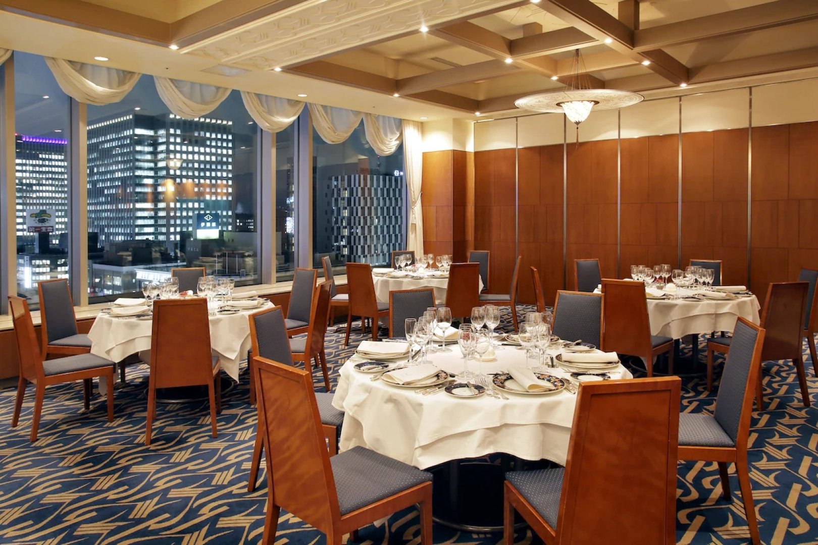 Отель JR Tower Nikko Sapporo