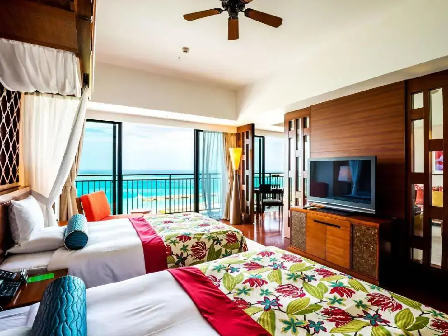 Отель Southern Beach Hotel & Resort Okinawa