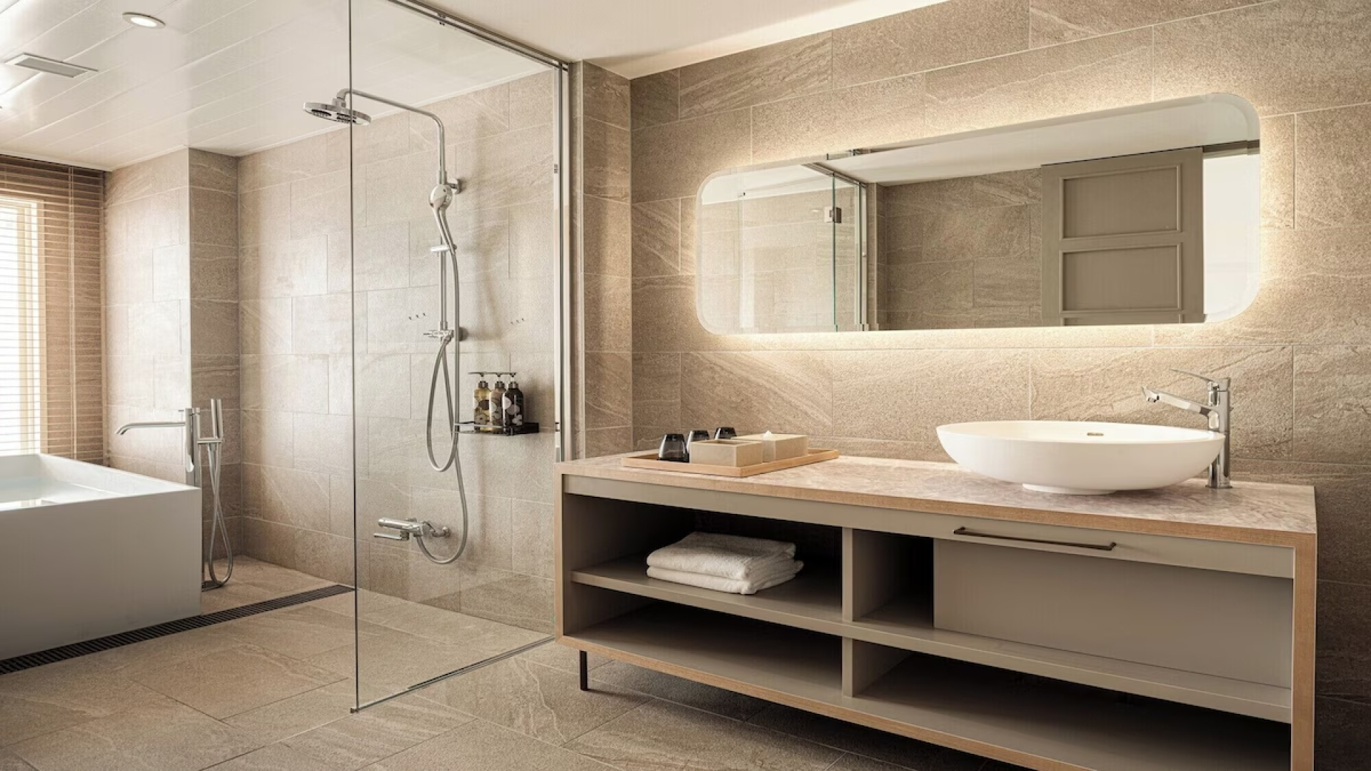 Lequ Okinawa Chatan Spa & Resort