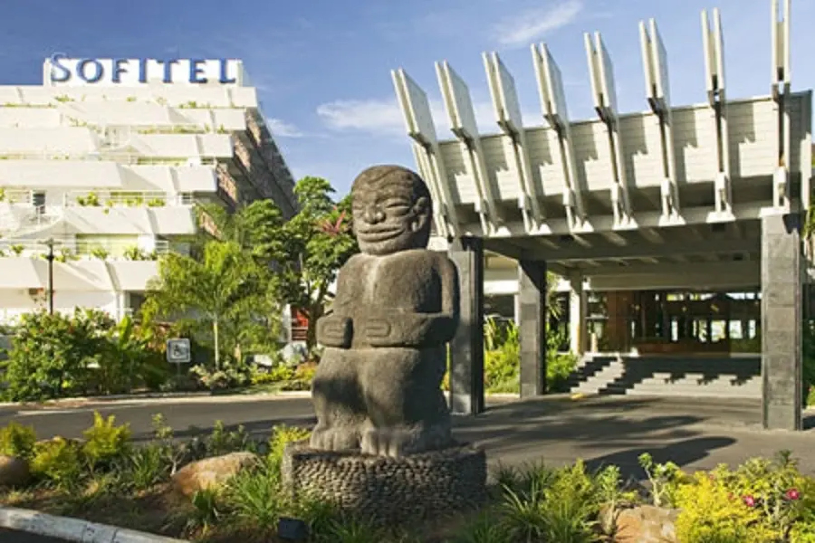 Sofitel Tahiti Maeva Beach Resort