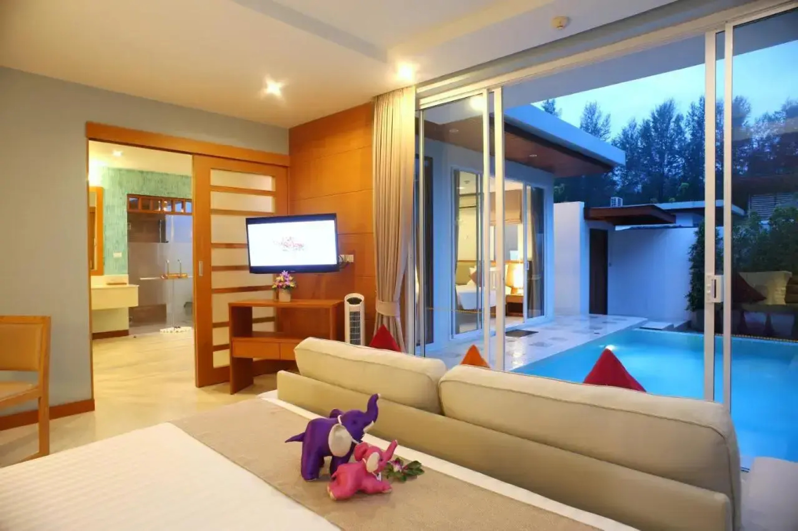 Отель Apsara Beachfront Resort and Villa 