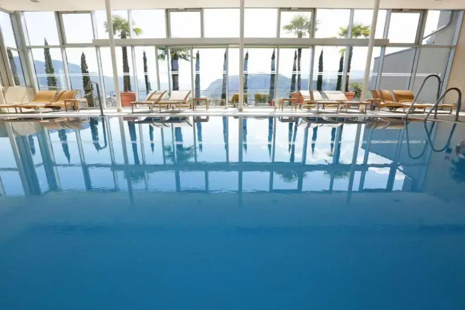 Отель Four Points by Sheraton Bolzano