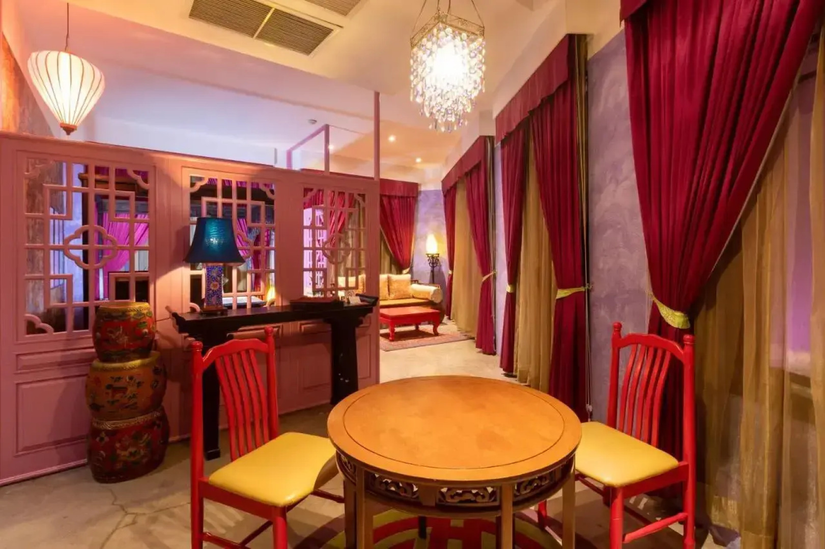 Отель Shanghai Mansion Bangkok