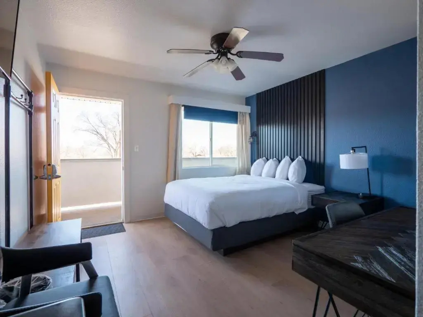 Balanced Rock Motel