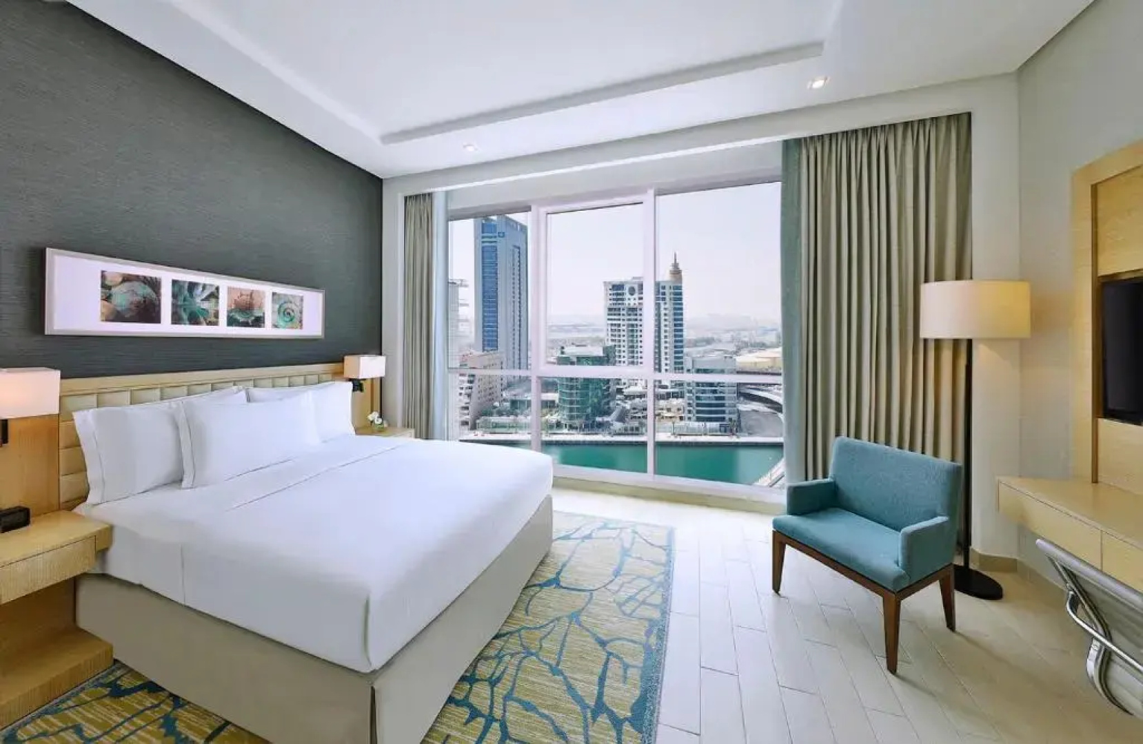 DoubleTree by Hilton Dubai - Jumeirah Beach