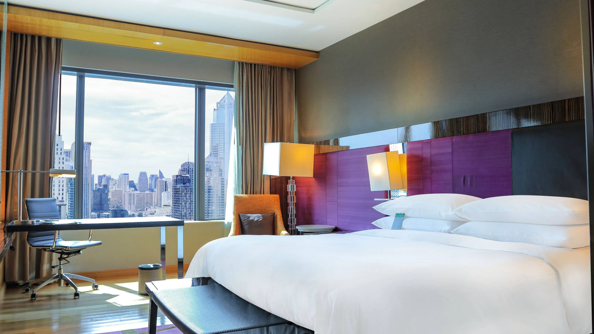 Renaissance Bangkok Ratchaprasong Hotel by Marriott