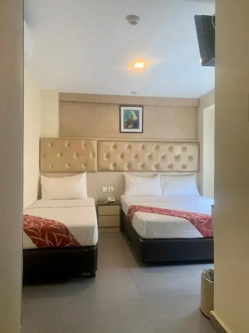 Sandpiper Hotel