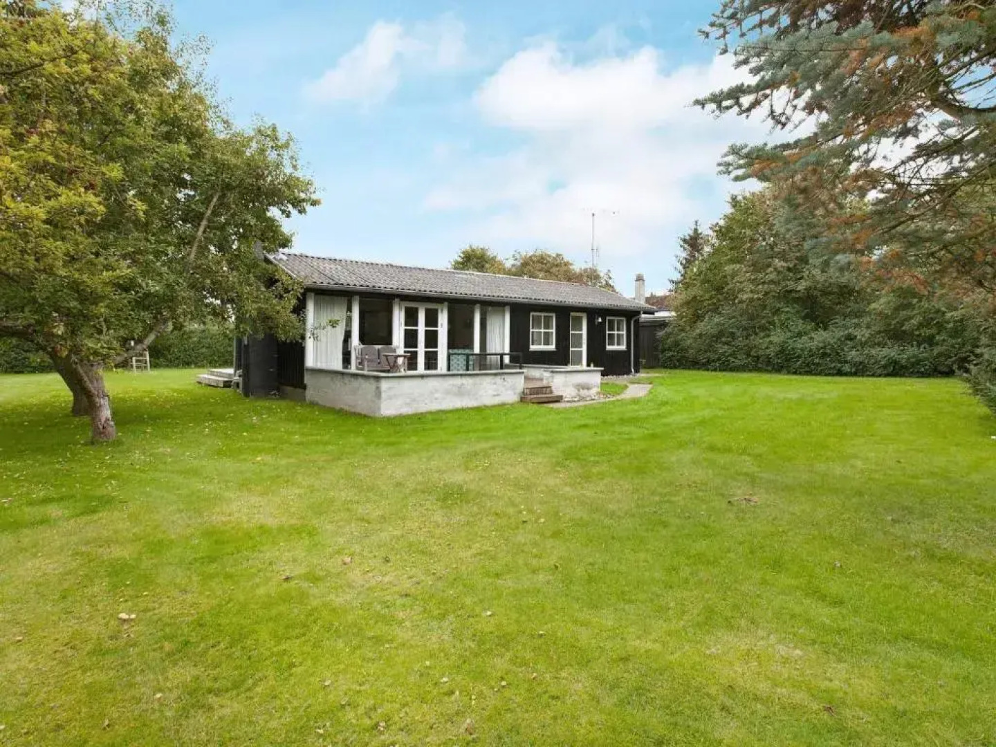 6 Person Holiday Home in Dronningmolle-by Traum