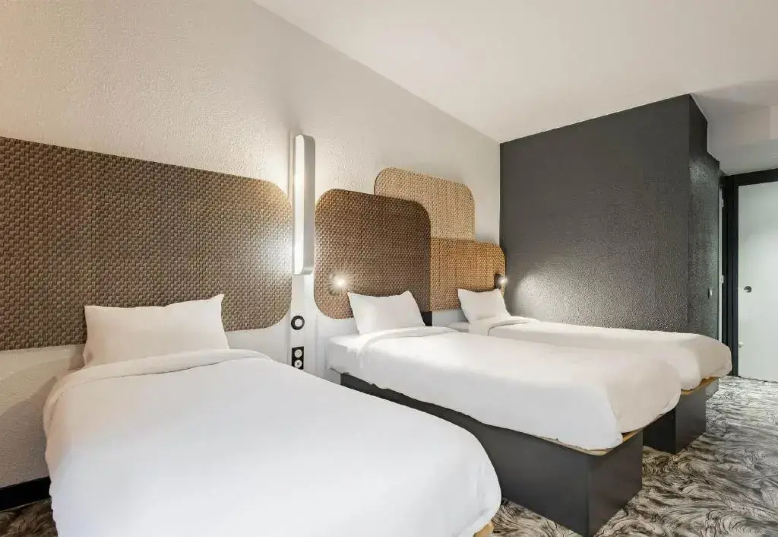 B&B HOTEL Valenciennes Sud