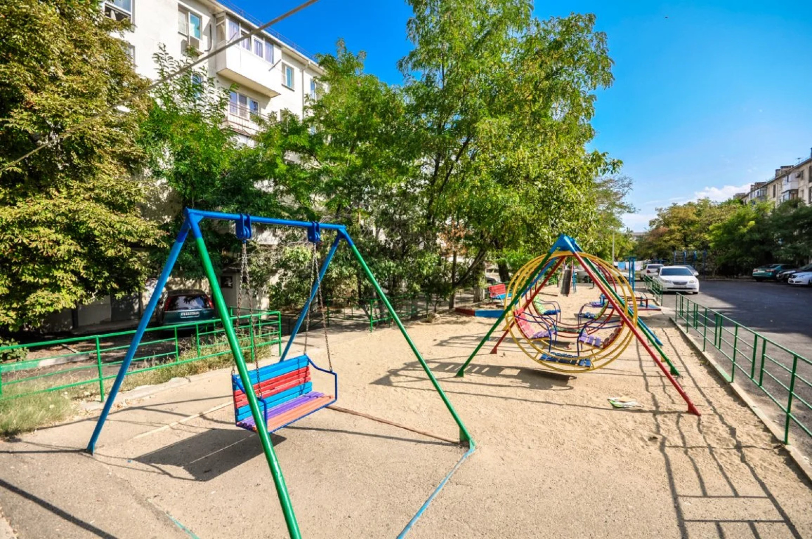Na Prospekte Lenina Apartments