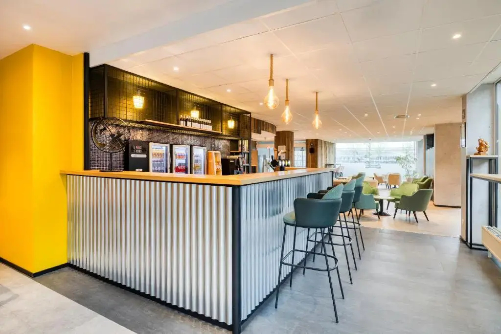 B&B HOTEL Mons Gare