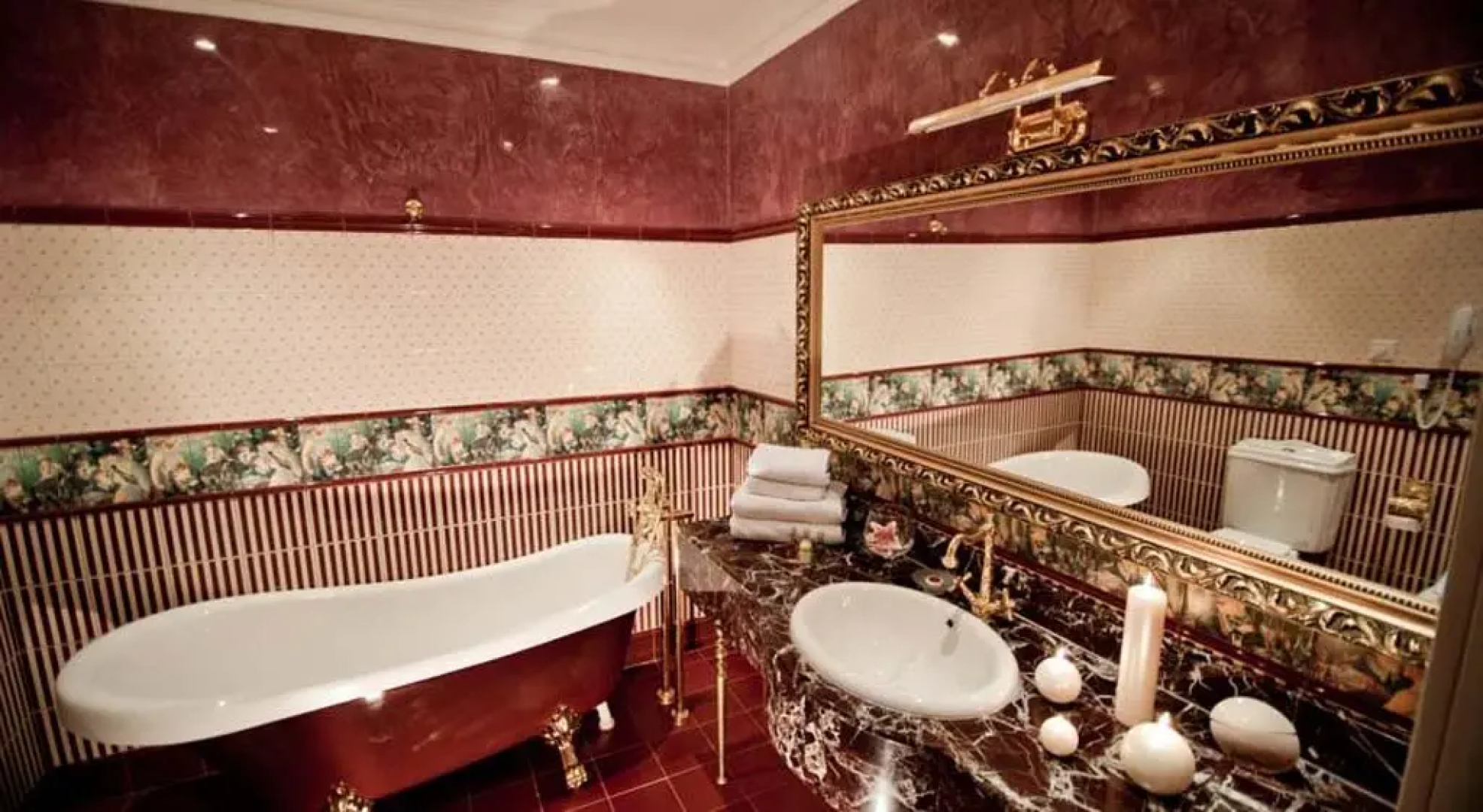 Royal Grand Hotel