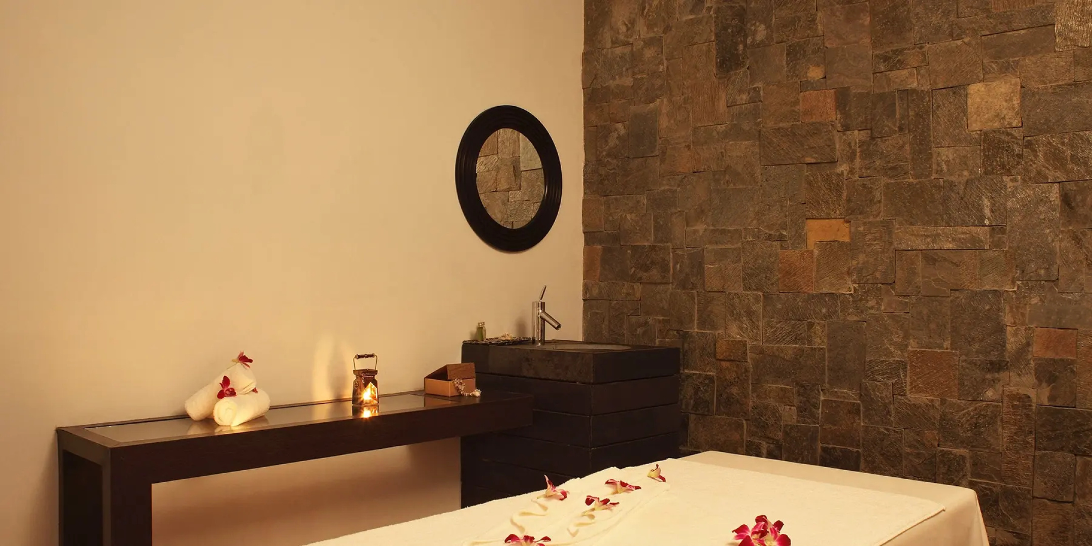 O Hotel Goa, Candolim Beach